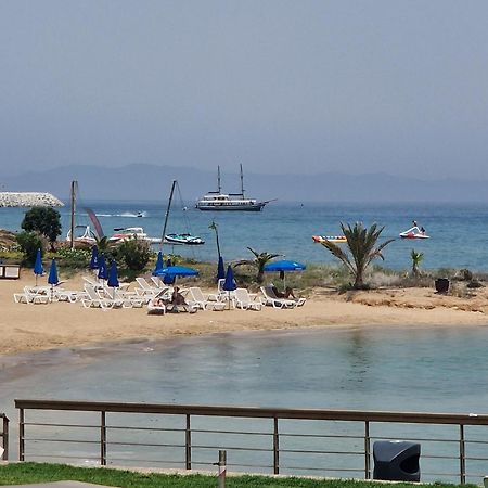 Pernera 33 Beach House Protaras Bagian luar foto