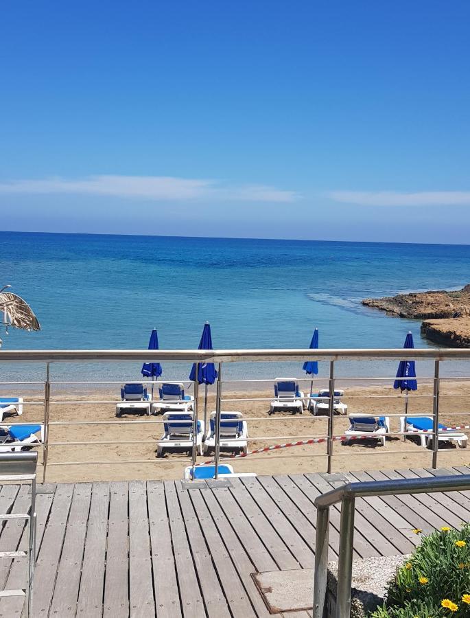 Pernera 33 Beach House Protaras Bagian luar foto
