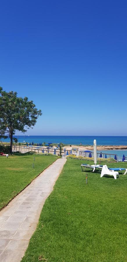 Pernera 33 Beach House Protaras Bagian luar foto