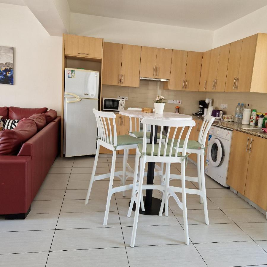 Pernera 33 Beach House Protaras Bagian luar foto