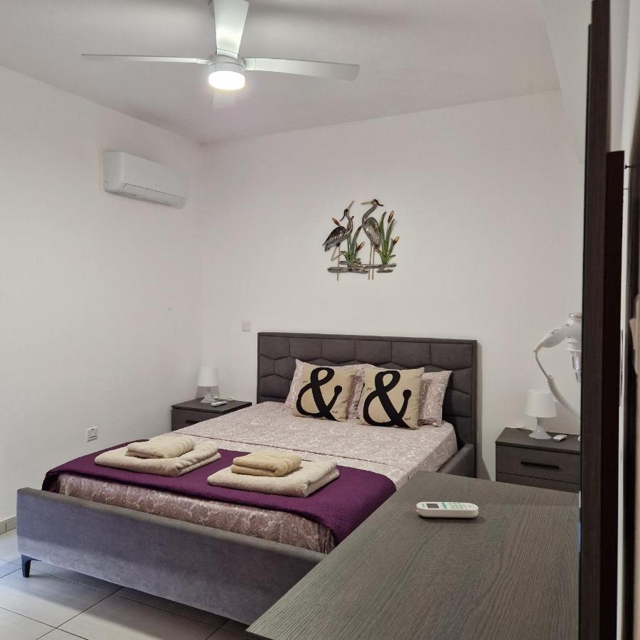 Pernera 33 Beach House Protaras Bagian luar foto
